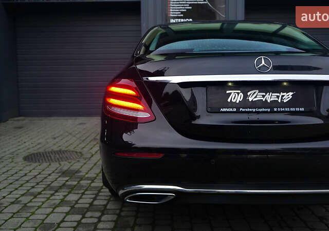 Чорний Мерседес Е-Клас, об'ємом двигуна 1.6 л та пробігом 54 тис. км за 37500 $, фото 14 на Automoto.ua