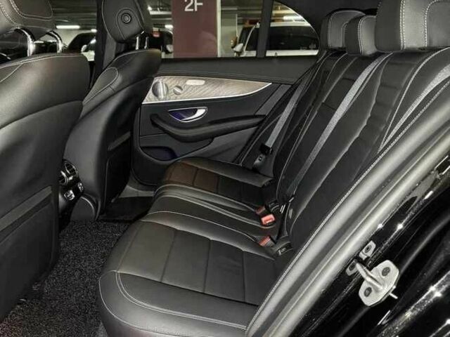 Чорний Мерседес Е-Клас, об'ємом двигуна 2 л та пробігом 92 тис. км за 36500 $, фото 9 на Automoto.ua