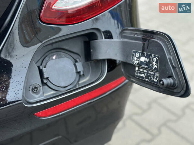 Чорний Мерседес Е-Клас, об'ємом двигуна 1.95 л та пробігом 112 тис. км за 38400 $, фото 16 на Automoto.ua