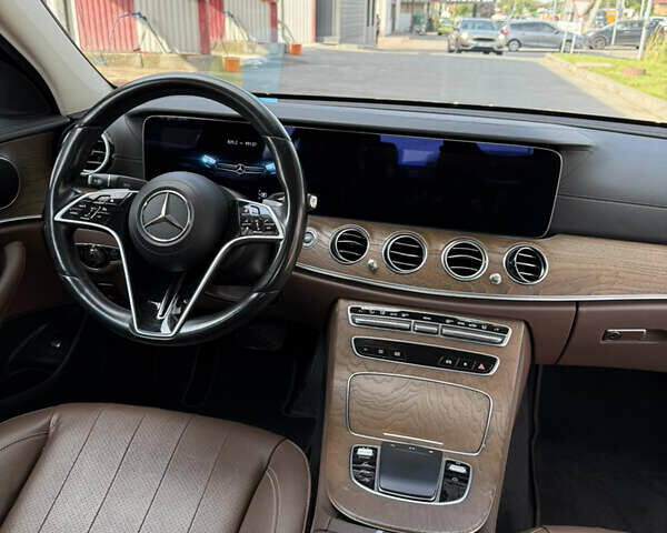 Черный Мерседес Е-Класс, объемом двигателя 1.99 л и пробегом 99 тыс. км за 45000 $, фото 7 на Automoto.ua