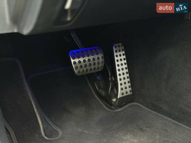 Черный Мерседес Е-Класс, объемом двигателя 2 л и пробегом 78 тыс. км за 50000 $, фото 48 на Automoto.ua