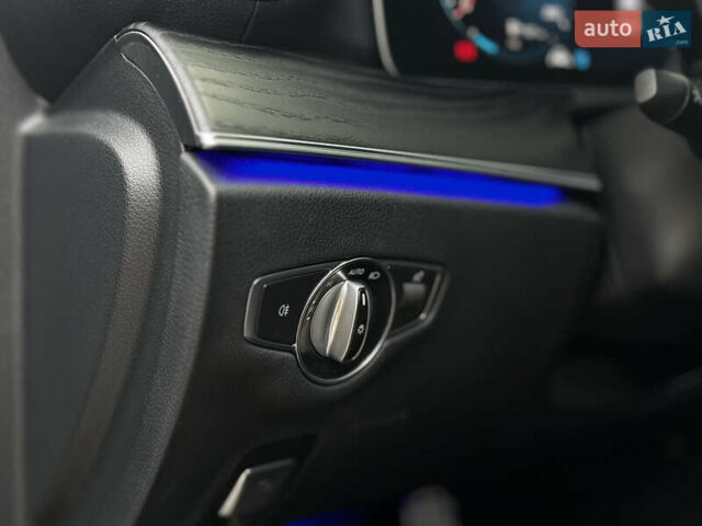 Черный Мерседес Е-Класс, объемом двигателя 2 л и пробегом 78 тыс. км за 50000 $, фото 47 на Automoto.ua