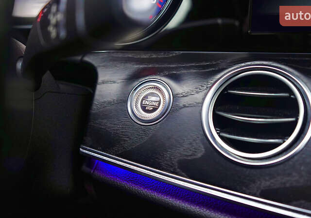 Чорний Мерседес Е-Клас, об'ємом двигуна 1.6 л та пробігом 54 тис. км за 37500 $, фото 30 на Automoto.ua