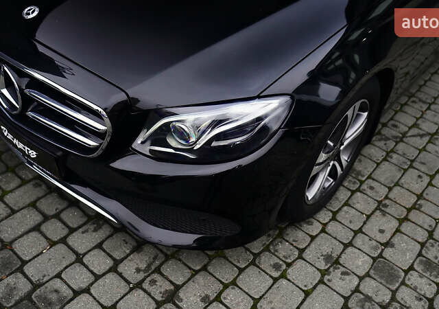 Чорний Мерседес Е-Клас, об'ємом двигуна 1.6 л та пробігом 54 тис. км за 37500 $, фото 9 на Automoto.ua