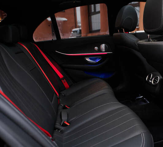 Чорний Мерседес Е-Клас, об'ємом двигуна 2 л та пробігом 94 тис. км за 45000 $, фото 24 на Automoto.ua