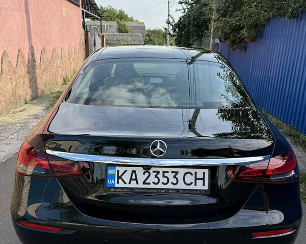 Черный Мерседес Е-Класс, объемом двигателя 1.99 л и пробегом 99 тыс. км за 45000 $, фото 4 на Automoto.ua