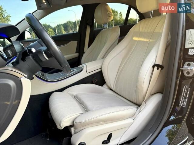 Чорний Мерседес Е-Клас, об'ємом двигуна 2 л та пробігом 230 тис. км за 35800 $, фото 44 на Automoto.ua