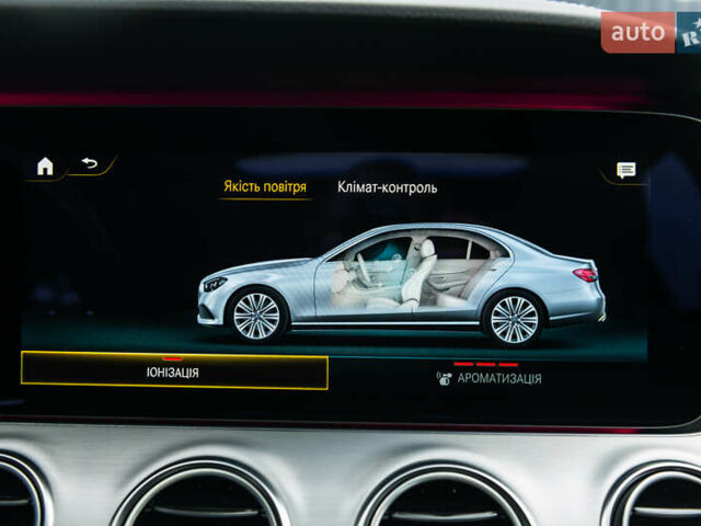 Чорний Мерседес Е-Клас, об'ємом двигуна 1.95 л та пробігом 75 тис. км за 66500 $, фото 46 на Automoto.ua