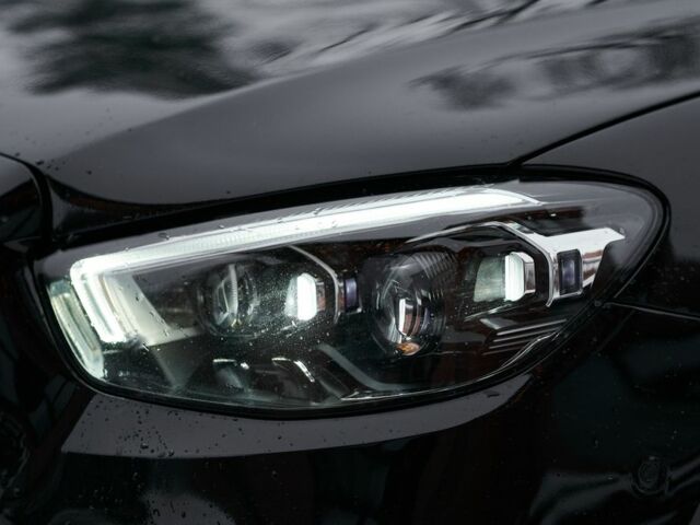 Черный Мерседес Е-Класс, объемом двигателя 2 л и пробегом 64 тыс. км за 45000 $, фото 2 на Automoto.ua