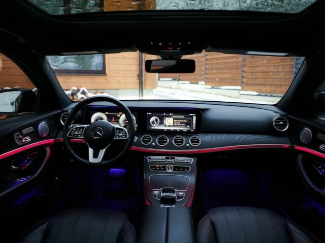 Черный Мерседес Е-Класс, объемом двигателя 2 л и пробегом 64 тыс. км за 45000 $, фото 14 на Automoto.ua