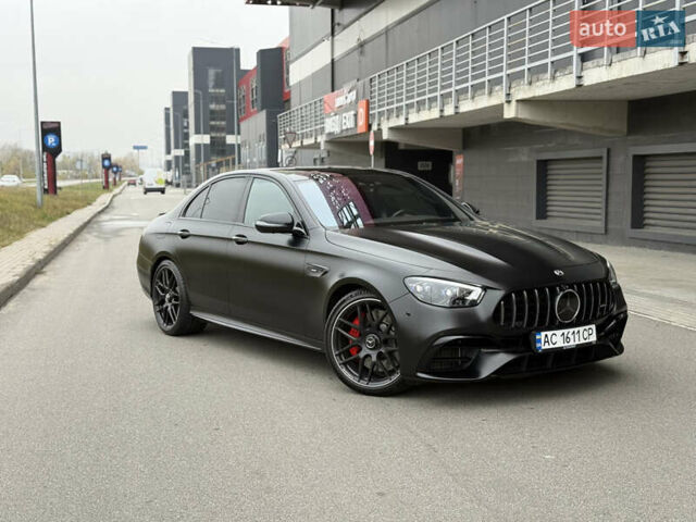 Черный Мерседес Е-Класс, объемом двигателя 4 л и пробегом 47 тыс. км за 120000 $, фото 1 на Automoto.ua