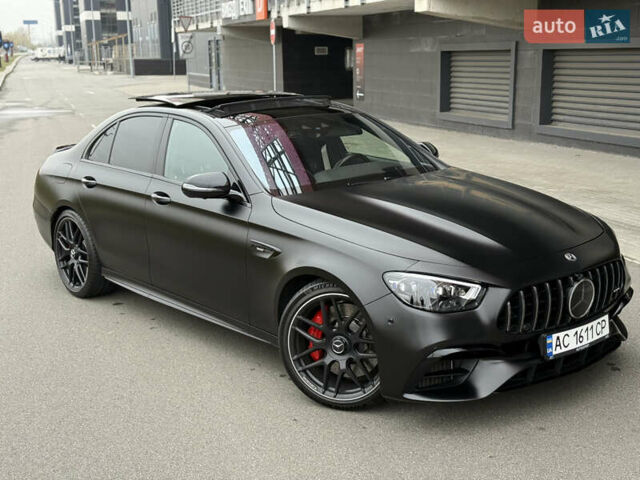 Черный Мерседес Е-Класс, объемом двигателя 4 л и пробегом 47 тыс. км за 120000 $, фото 34 на Automoto.ua