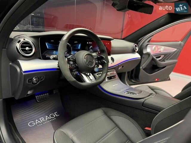 Черный Мерседес Е-Класс, объемом двигателя 4 л и пробегом 47 тыс. км за 113900 $, фото 29 на Automoto.ua