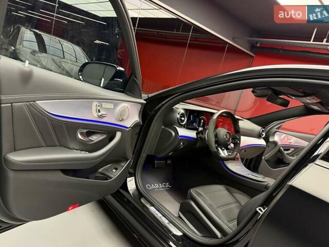 Черный Мерседес Е-Класс, объемом двигателя 4 л и пробегом 47 тыс. км за 113900 $, фото 23 на Automoto.ua