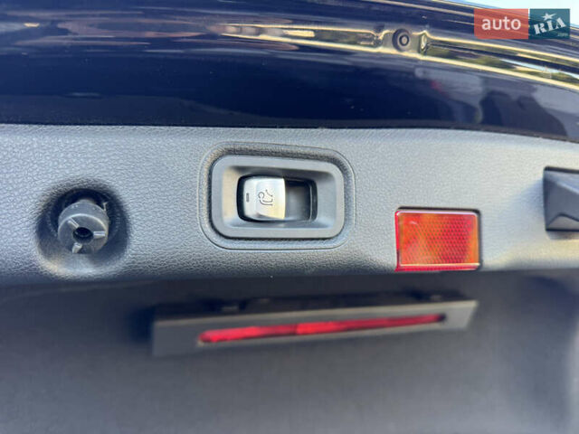 Черный Мерседес Е-Класс, объемом двигателя 2 л и пробегом 107 тыс. км за 45500 $, фото 28 на Automoto.ua