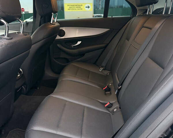 Чорний Мерседес Е-Клас, об'ємом двигуна 1.95 л та пробігом 40 тис. км за 43900 $, фото 13 на Automoto.ua