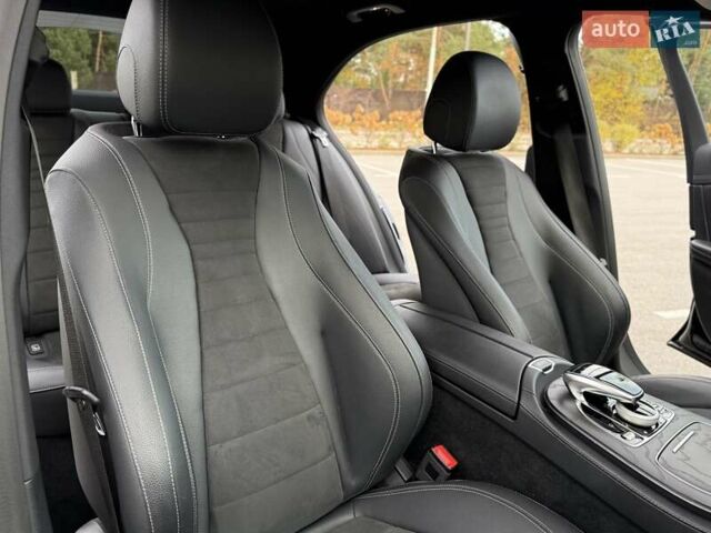 Чорний Мерседес Е-Клас, об'ємом двигуна 1.95 л та пробігом 44 тис. км за 55500 $, фото 46 на Automoto.ua