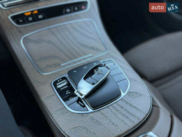 Черный Мерседес Е-Класс, объемом двигателя 2 л и пробегом 107 тыс. км за 45500 $, фото 42 на Automoto.ua