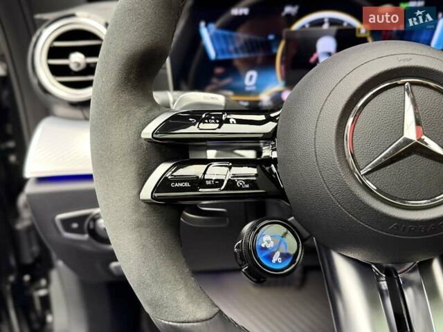 Черный Мерседес Е-Класс, объемом двигателя 4 л и пробегом 47 тыс. км за 113900 $, фото 32 на Automoto.ua