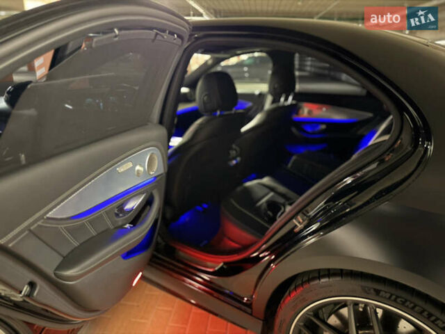 Черный Мерседес Е-Класс, объемом двигателя 4 л и пробегом 47 тыс. км за 120000 $, фото 39 на Automoto.ua