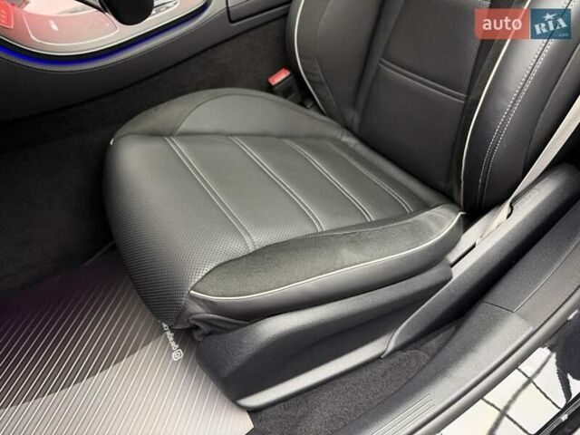 Черный Мерседес Е-Класс, объемом двигателя 4 л и пробегом 47 тыс. км за 113900 $, фото 28 на Automoto.ua