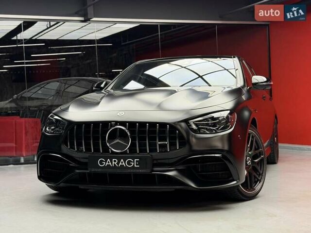 Черный Мерседес Е-Класс, объемом двигателя 4 л и пробегом 47 тыс. км за 113900 $, фото 5 на Automoto.ua