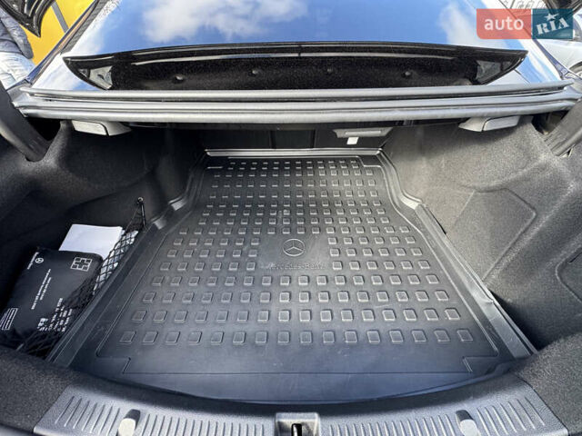 Черный Мерседес Е-Класс, объемом двигателя 2.93 л и пробегом 153 тыс. км за 51999 $, фото 55 на Automoto.ua
