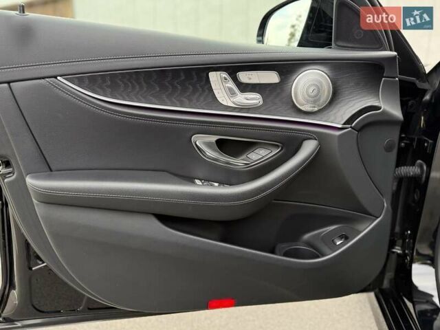 Чорний Мерседес Е-Клас, об'ємом двигуна 1.95 л та пробігом 44 тис. км за 55500 $, фото 36 на Automoto.ua