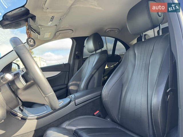 Черный Мерседес Е-Класс, объемом двигателя 2.93 л и пробегом 153 тыс. км за 51999 $, фото 62 на Automoto.ua