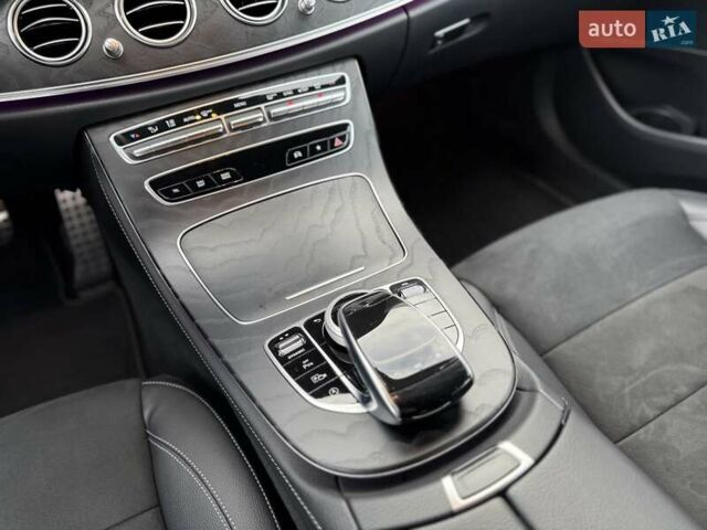Чорний Мерседес Е-Клас, об'ємом двигуна 1.95 л та пробігом 44 тис. км за 55500 $, фото 59 на Automoto.ua