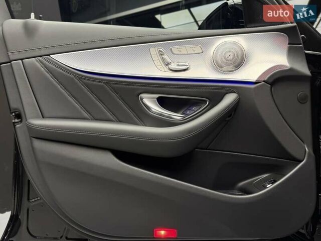 Черный Мерседес Е-Класс, объемом двигателя 4 л и пробегом 47 тыс. км за 113900 $, фото 24 на Automoto.ua