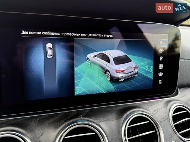 Чорний Мерседес Е-Клас, об'ємом двигуна 1.95 л та пробігом 44 тис. км за 55500 $, фото 65 на Automoto.ua