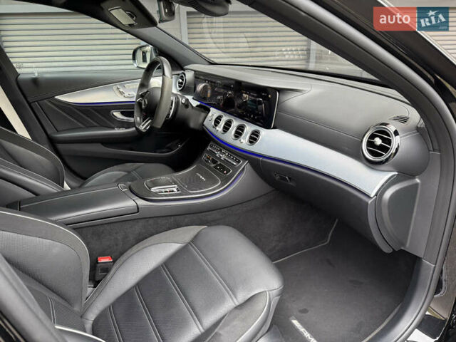 Черный Мерседес Е-Класс, объемом двигателя 4 л и пробегом 47 тыс. км за 120000 $, фото 32 на Automoto.ua