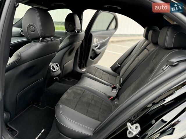 Чорний Мерседес Е-Клас, об'ємом двигуна 1.95 л та пробігом 44 тис. км за 55500 $, фото 51 на Automoto.ua
