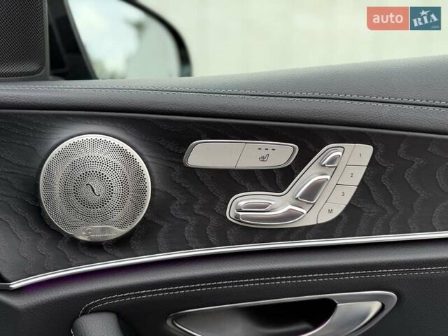 Чорний Мерседес Е-Клас, об'ємом двигуна 1.95 л та пробігом 44 тис. км за 55500 $, фото 44 на Automoto.ua