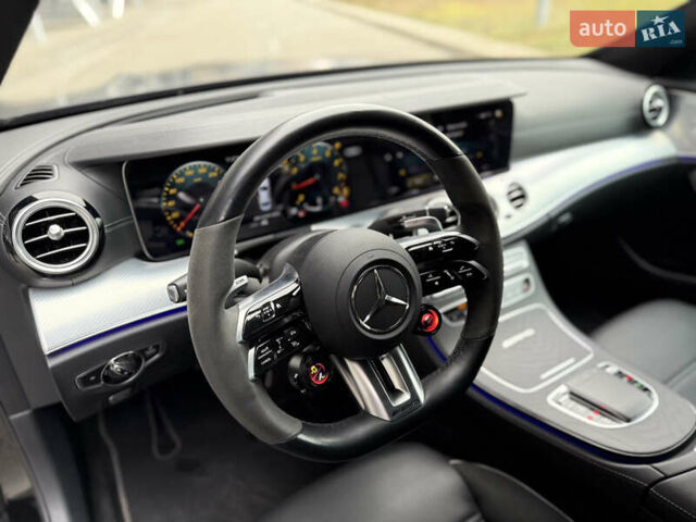 Черный Мерседес Е-Класс, объемом двигателя 4 л и пробегом 47 тыс. км за 120000 $, фото 21 на Automoto.ua