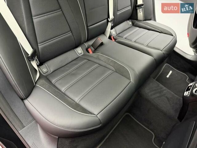 Черный Мерседес Е-Класс, объемом двигателя 4 л и пробегом 47 тыс. км за 113900 $, фото 50 на Automoto.ua