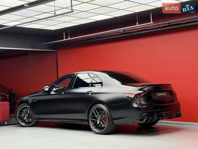 Черный Мерседес Е-Класс, объемом двигателя 4 л и пробегом 47 тыс. км за 113900 $, фото 22 на Automoto.ua