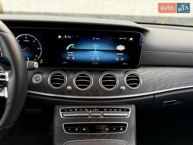 Чорний Мерседес Е-Клас, об'ємом двигуна 1.95 л та пробігом 44 тис. км за 55500 $, фото 58 на Automoto.ua