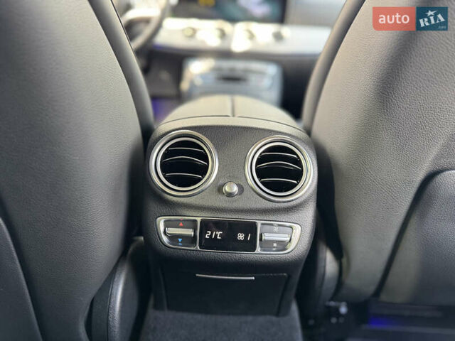 Черный Мерседес Е-Класс, объемом двигателя 2.93 л и пробегом 153 тыс. км за 51999 $, фото 51 на Automoto.ua