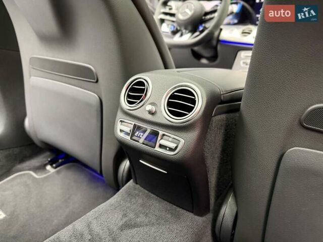 Черный Мерседес Е-Класс, объемом двигателя 4 л и пробегом 47 тыс. км за 113900 $, фото 53 на Automoto.ua