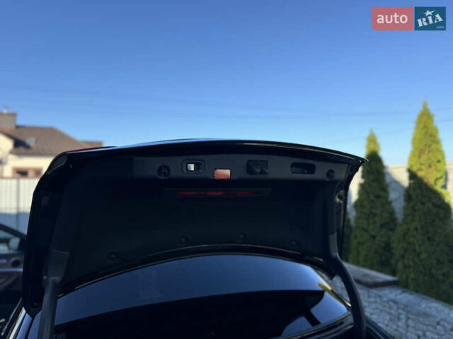 Черный Мерседес Е-Класс, объемом двигателя 2 л и пробегом 107 тыс. км за 45500 $, фото 27 на Automoto.ua
