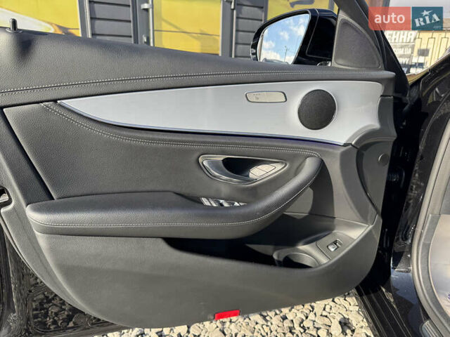 Черный Мерседес Е-Класс, объемом двигателя 2.93 л и пробегом 153 тыс. км за 51999 $, фото 64 на Automoto.ua