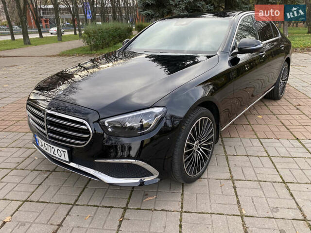 Черный Мерседес Е-Класс, объемом двигателя 2 л и пробегом 71 тыс. км за 53700 $, фото 3 на Automoto.ua