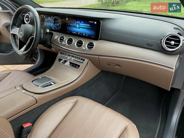 Черный Мерседес Е-Класс, объемом двигателя 2 л и пробегом 71 тыс. км за 53700 $, фото 33 на Automoto.ua
