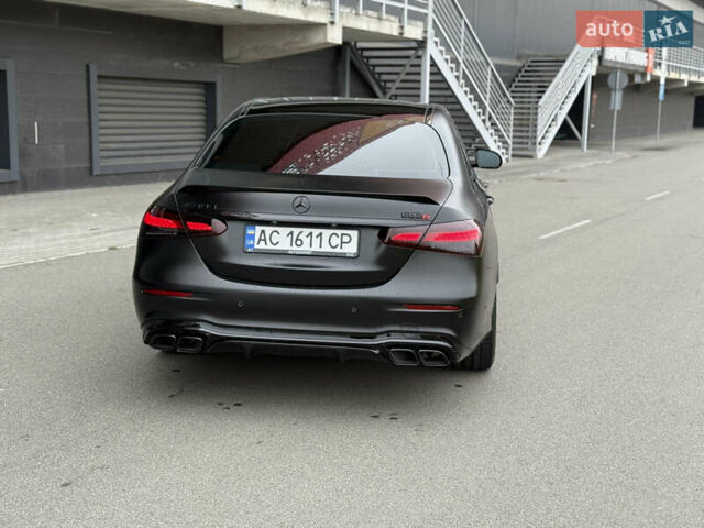 Черный Мерседес Е-Класс, объемом двигателя 4 л и пробегом 47 тыс. км за 120000 $, фото 10 на Automoto.ua