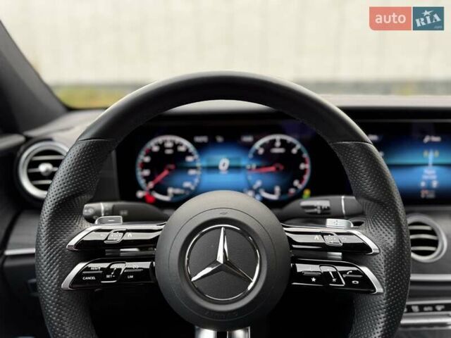 Чорний Мерседес Е-Клас, об'ємом двигуна 1.95 л та пробігом 44 тис. км за 55500 $, фото 60 на Automoto.ua