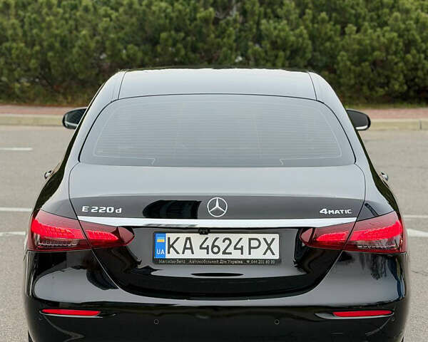Чорний Мерседес Е-Клас, об'ємом двигуна 1.95 л та пробігом 40 тис. км за 43900 $, фото 3 на Automoto.ua