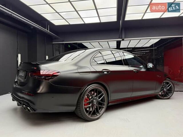 Черный Мерседес Е-Класс, объемом двигателя 4 л и пробегом 47 тыс. км за 113900 $, фото 14 на Automoto.ua