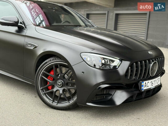 Черный Мерседес Е-Класс, объемом двигателя 4 л и пробегом 47 тыс. км за 120000 $, фото 6 на Automoto.ua